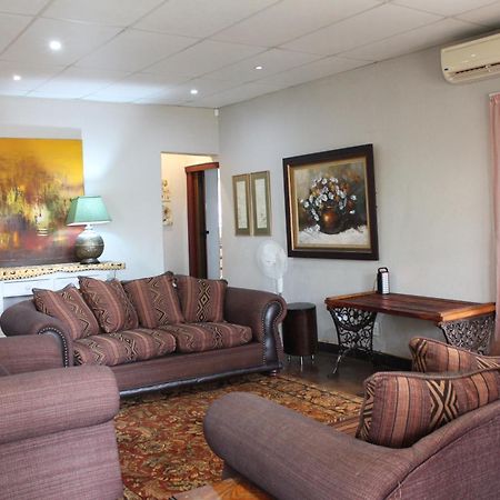 Tucked-Away 1&2 Bedroom Houses Mbombela Esterno foto